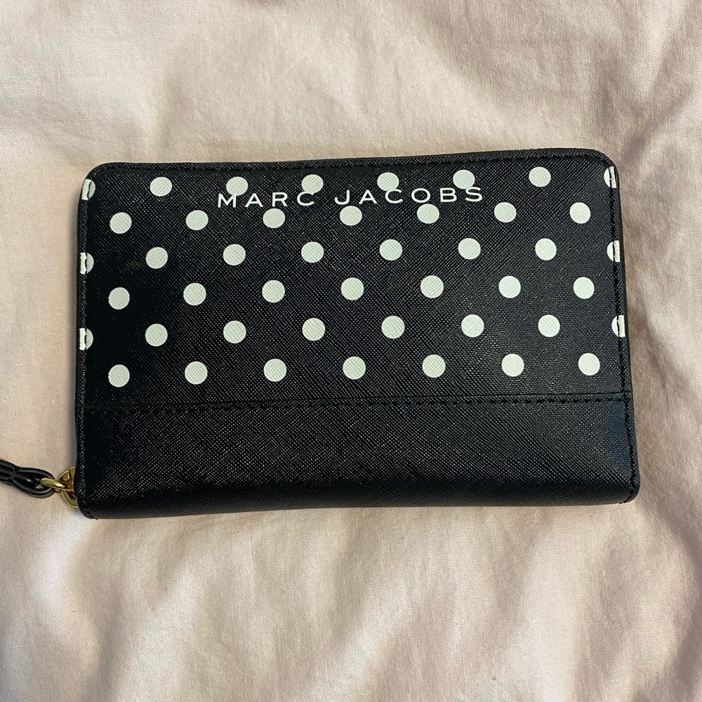 Marc Jacobs new limited edition dotted wallet